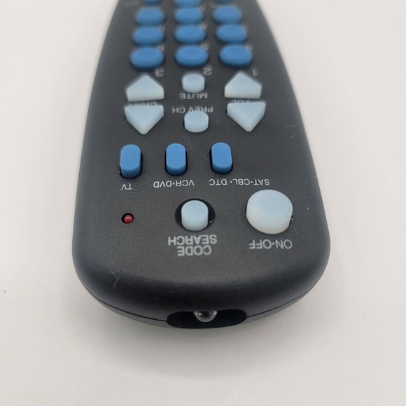 RCA SystemLink 3 Device Universal Remote (RCU 300) new batteries included! - Picture 3 of 5